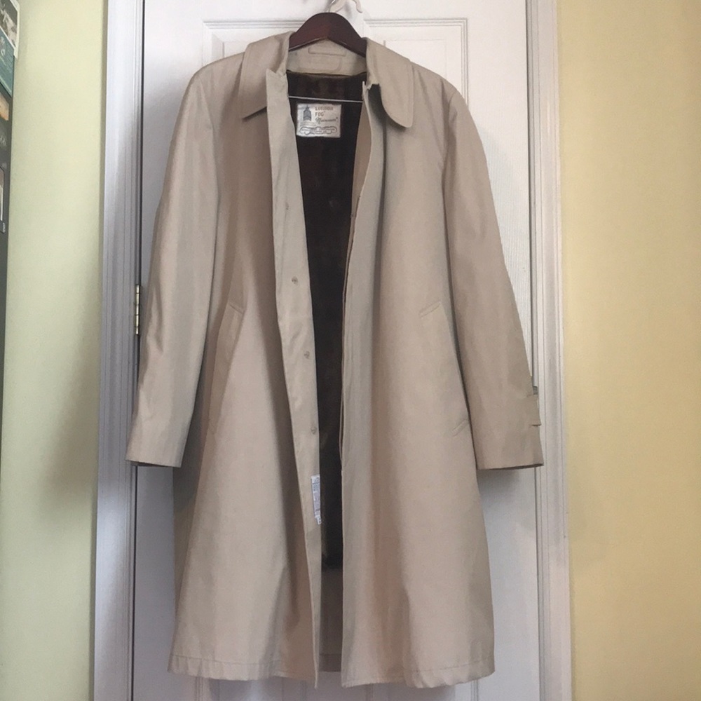 Men’s London Fog Trenchcoat w/ Fur Liner 42